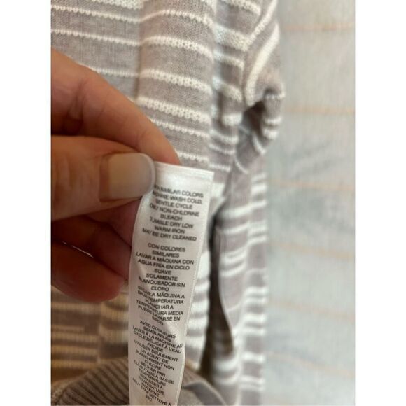 Chico’s Women’s Sweater Striped V-Neck Pullover Size 3 (XL/XXL) Gray Neutral New - Picture 11 of 12